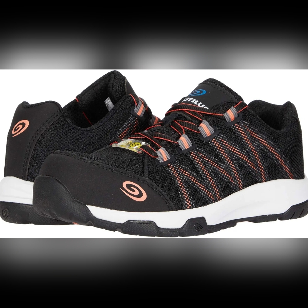 Nautilus Safety FootwearAccelerator Black Carbon Toe